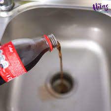 ¿Como limpiar regaderas tapadas con Coca-Cola?