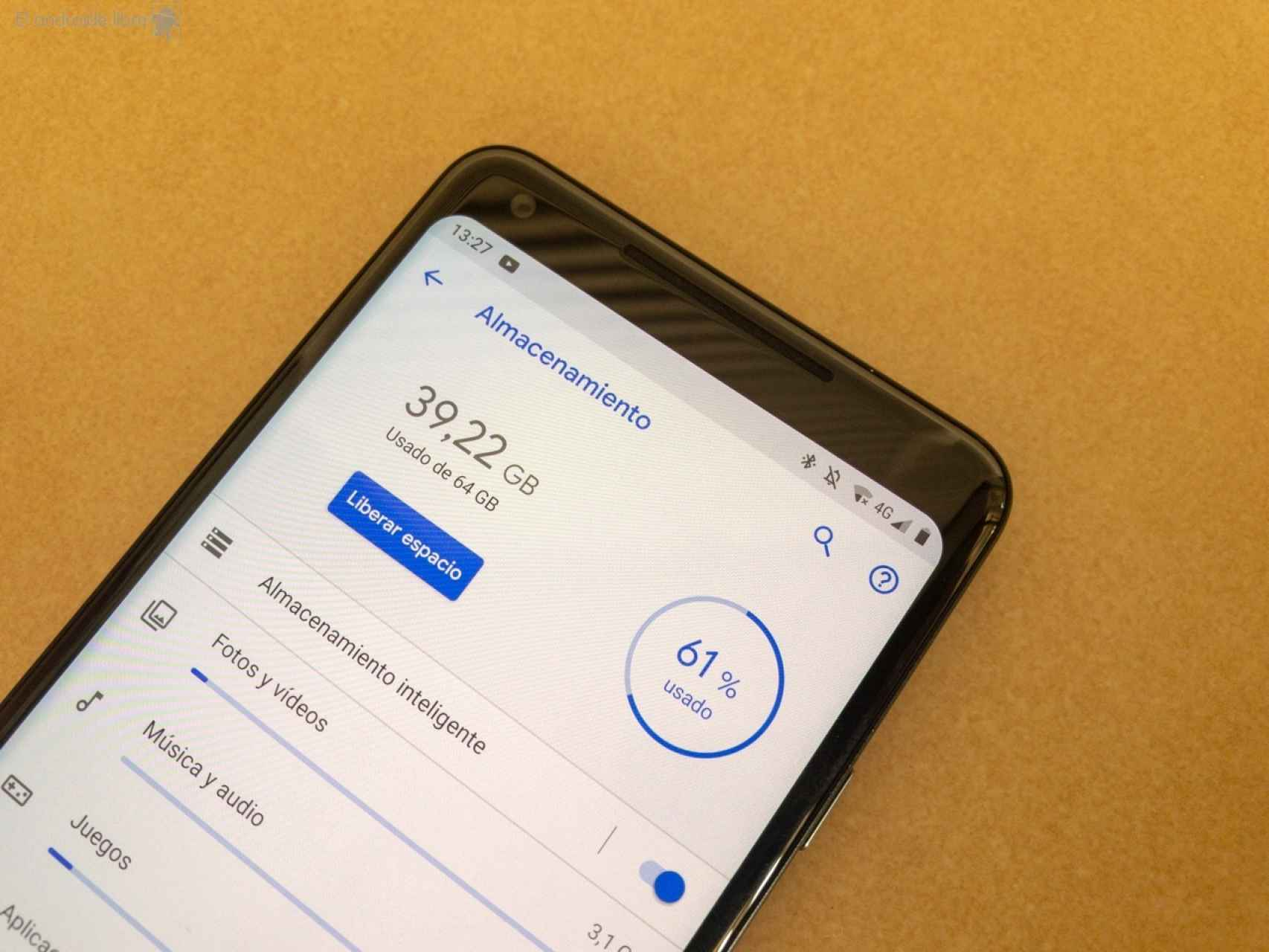 ¿Cómo liberar espacio de almacenamiento en un teléfono inteligente Android?
