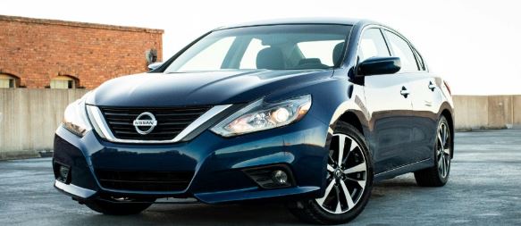 ¿Por qué mi Nissan Altima gasta mucha gasolina?
