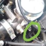 Por qué tira gasolina el carburador de una moto y cómo solucionarlo